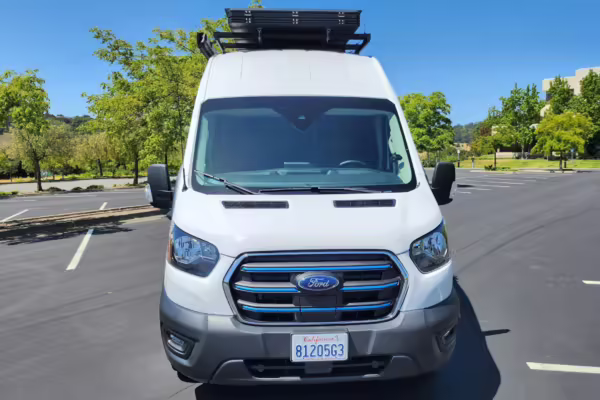 2022 Ford E-Transit 350 — photo 37