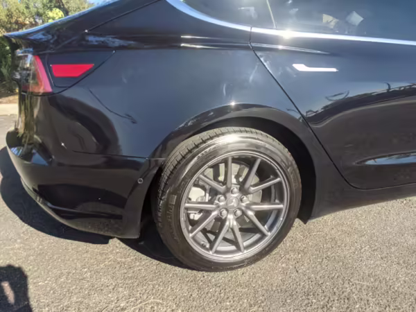 2018 Tesla Model 3 Long Range — photo 3