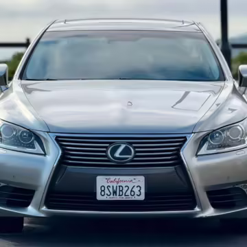 2017 Lexus LS 460 L — photo 2