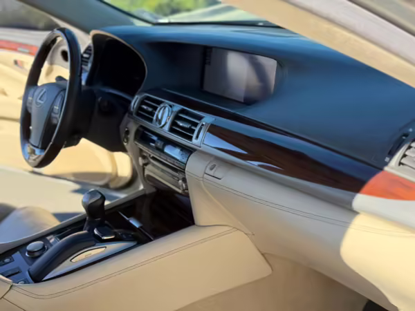2017 Lexus LS 460 L — photo 30