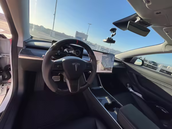 2019 Tesla Model 3 Performance — photo 32