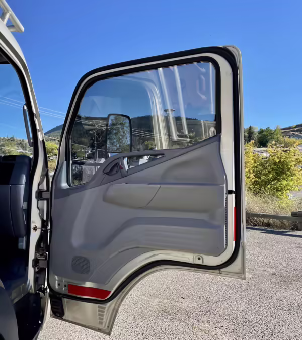 2007 Mitsubishi Fuso Canter 4×4 — photo 38