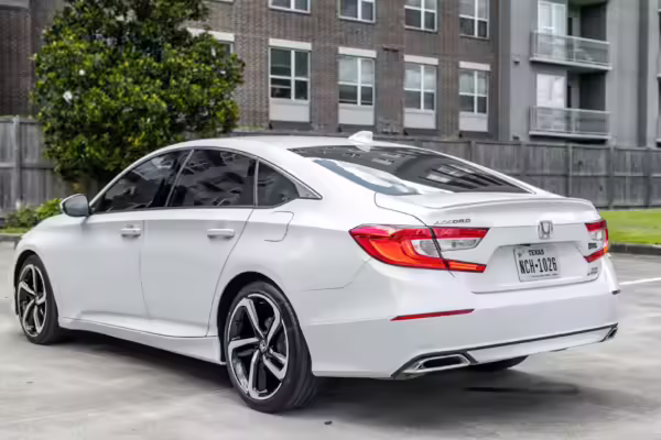 2020 Honda Accord 2.0T Sport — photo 21