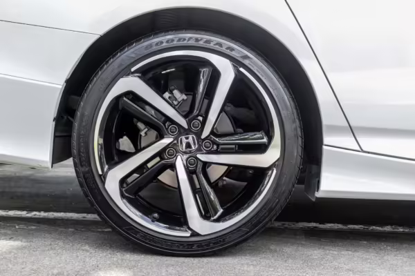 2020 Honda Accord 2.0T Sport — photo 11