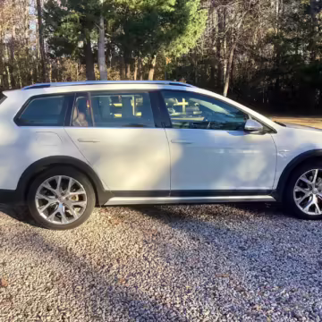 2018 Volkswagen Golf Alltrack SEL — photo 6
