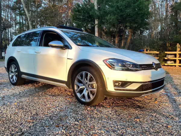 2018 Volkswagen Golf Alltrack SEL — photo 12