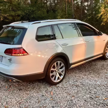 2018 Volkswagen Golf Alltrack SEL — photo 13