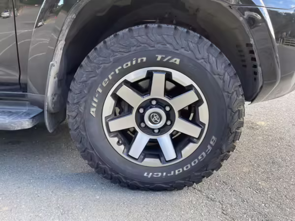 2017 Toyota 4Runner TRD Off-Road 4×4 — photo 24