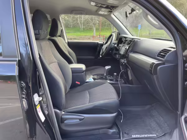 2017 Toyota 4Runner TRD Off-Road 4×4 — photo 58