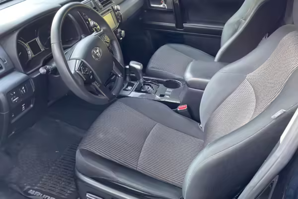 2017 Toyota 4Runner TRD Off-Road 4×4 — photo 31