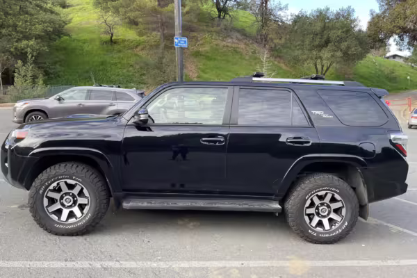 2017 Toyota 4Runner TRD Off-Road 4×4 — photo 11