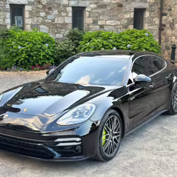 2023 Porsche Panamera Turbo S E-Hybrid