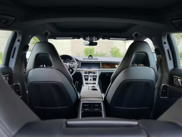 2023 Porsche Panamera Turbo S E-Hybrid — photo 36
