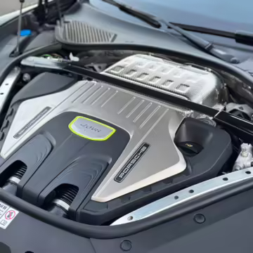 2023 Porsche Panamera Turbo S E-Hybrid — photo 40