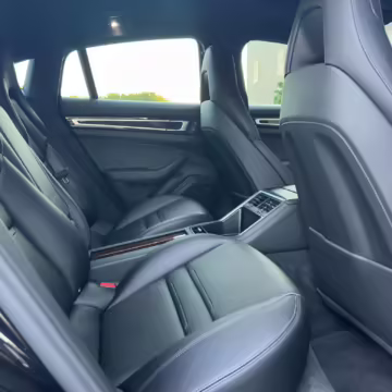 2023 Porsche Panamera Turbo S E-Hybrid — photo 48