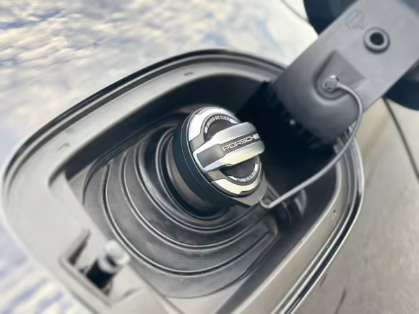2023 Porsche Panamera Turbo S E-Hybrid — photo 14