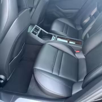 2023 Porsche Panamera Turbo S E-Hybrid — photo 18