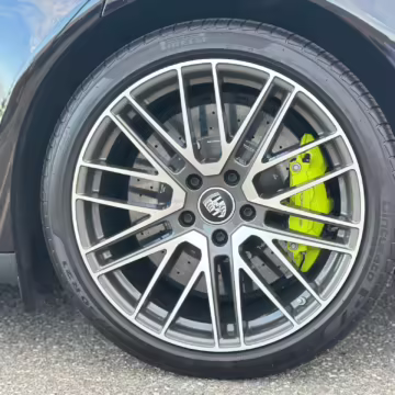 2023 Porsche Panamera Turbo S E-Hybrid — photo 20