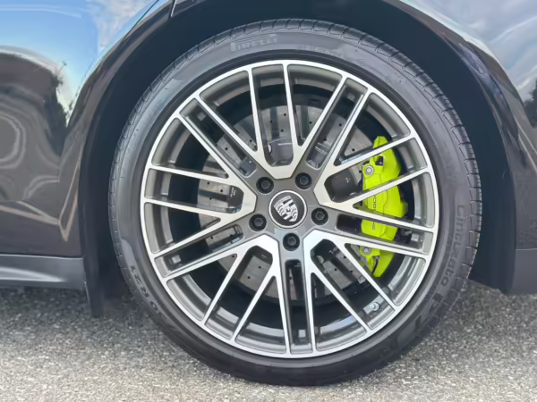 2023 Porsche Panamera Turbo S E-Hybrid — photo 20