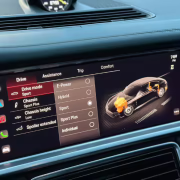 2023 Porsche Panamera Turbo S E-Hybrid — photo 38