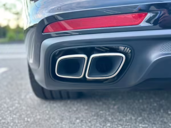 2023 Porsche Panamera Turbo S E-Hybrid — photo 52