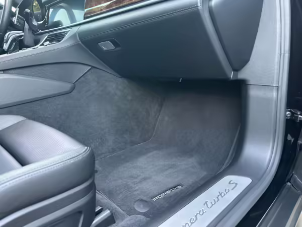 2023 Porsche Panamera Turbo S E-Hybrid — photo 61
