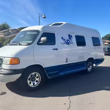 2000 Dodge Ram Van B3500 — photo 9