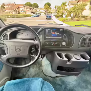 2000 Dodge Ram Van B3500 — photo 33