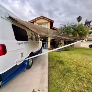 2000 Dodge Ram Van B3500 — photo 2