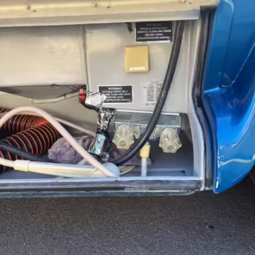 2000 Dodge Ram Van B3500 — photo 18