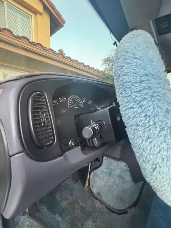 2000 Dodge Ram Van B3500 — photo 42