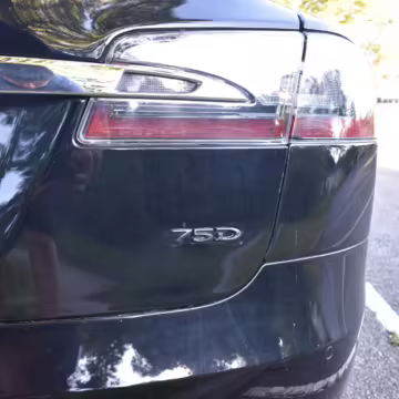2017 Tesla Model S 75D — photo 25