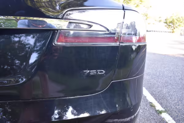 2017 Tesla Model S 75D — photo 25