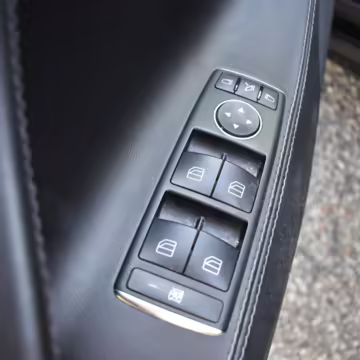 2017 Tesla Model S 75D — photo 36