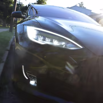 2017 Tesla Model S 75D — photo 18