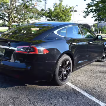 2017 Tesla Model S 75D — photo 28