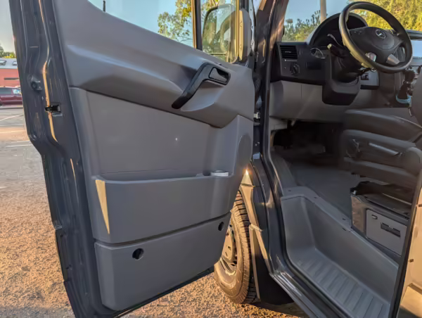2017 Mercedes-Benz Sprinter 2500 4×4 — photo 42
