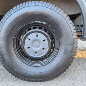 2017 Mercedes-Benz Sprinter 2500 4×4 — photo 21