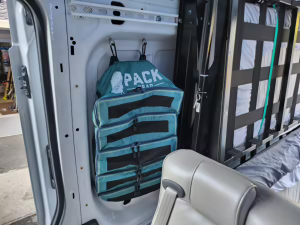 2022 Ford E-Transit 350 — photo 43