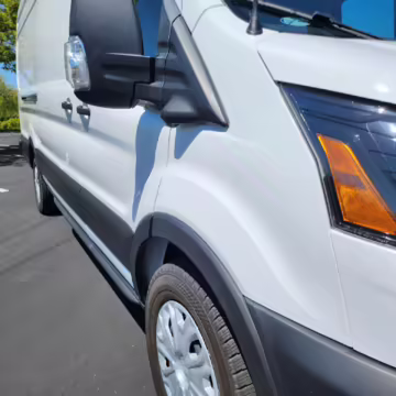 2022 Ford E-Transit 350 — photo 8
