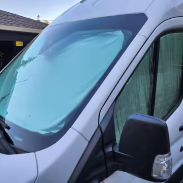 2022 Ford E-Transit 350 — photo 11