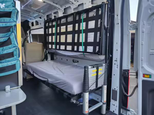 2022 Ford E-Transit 350 — photo 61