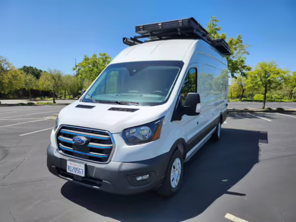 2022 Ford E-Transit 350 — photo 21