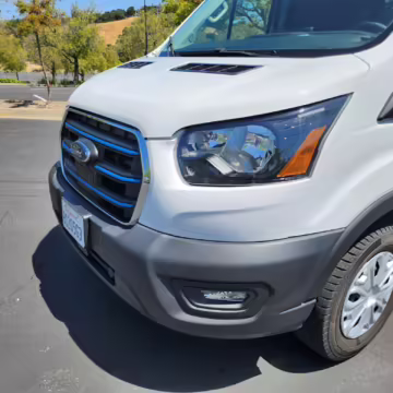 2022 Ford E-Transit 350 — photo 24
