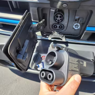 2022 Ford E-Transit 350 — photo 29