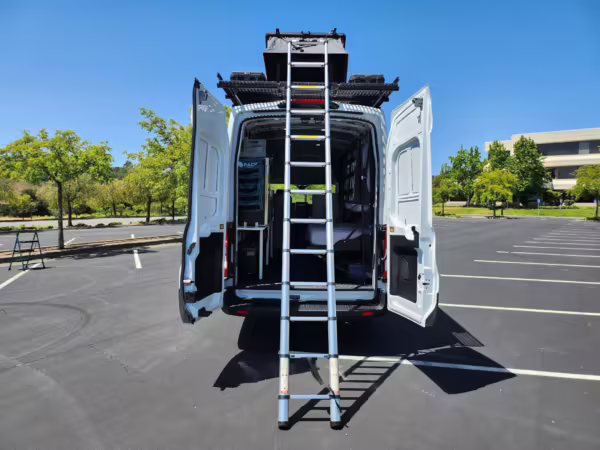 2022 Ford E-Transit 350 — photo 66