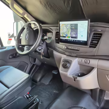 2022 Ford E-Transit 350 — photo 67