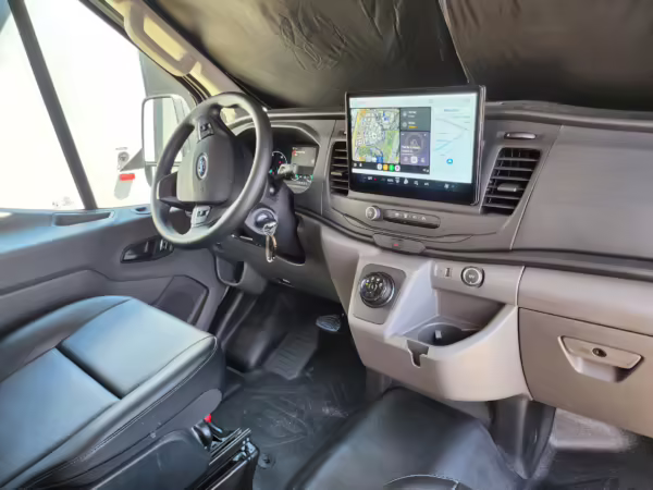 2022 Ford E-Transit 350 — photo 67