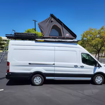 2022 Ford E-Transit 350 — photo 30