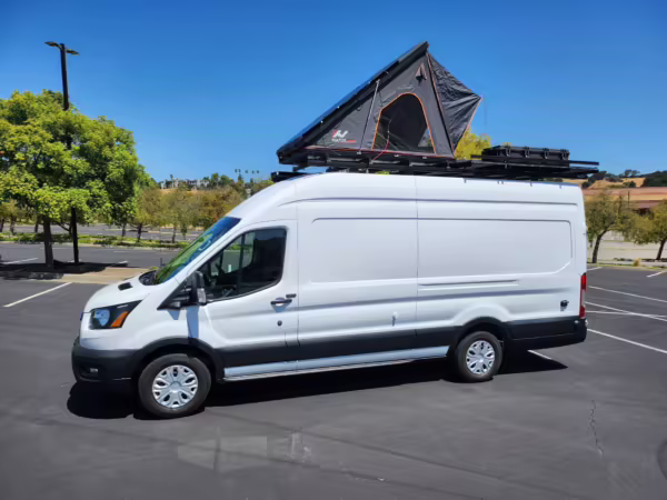 2022 Ford E-Transit 350 — photo 33